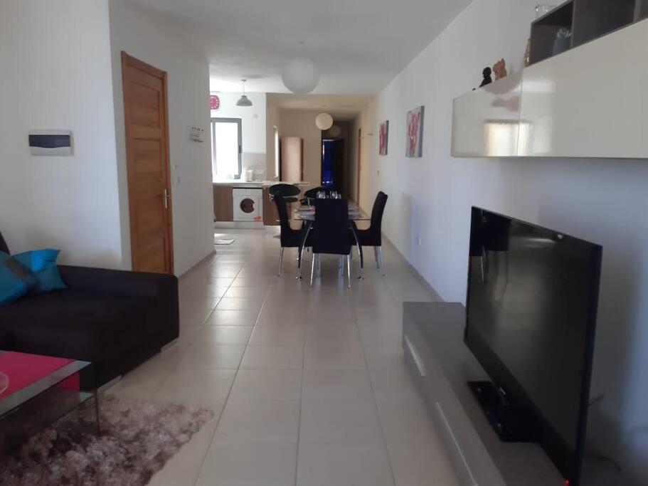 Lovely Two Bedroom Apartment 圣保罗湾城 外观 照片